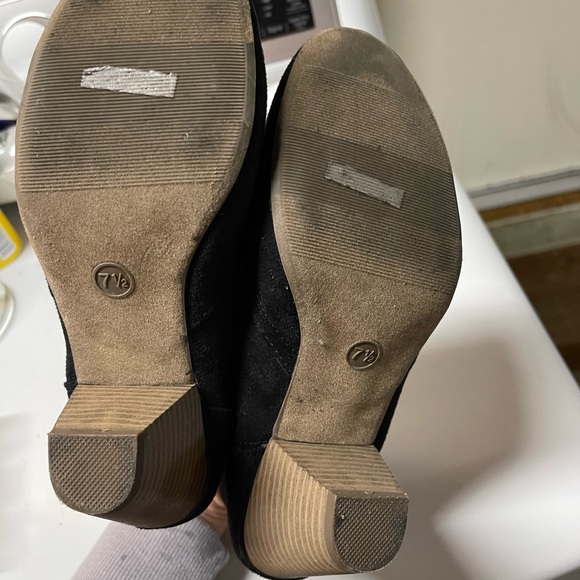 Woman’s booties by JustFab - Picture 6 of 7